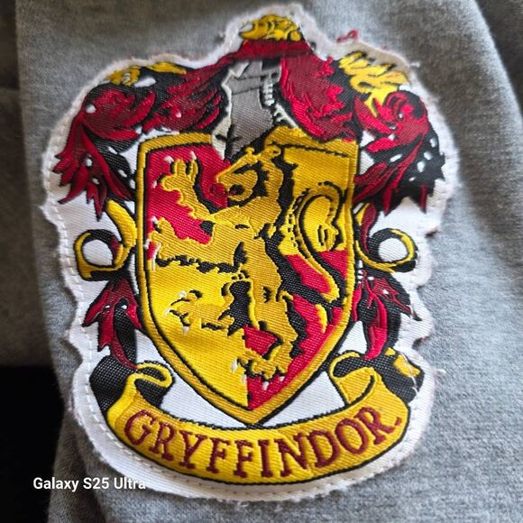 Harry potter mens Sz L gray gryffindor sweatshirt universal studios - Picture 2 of 7